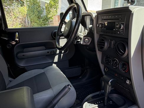 Used 2009 Jeep Wrangler X AWD/4WD image 8