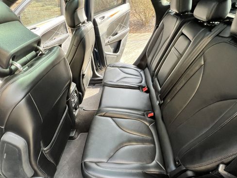 Used 2019 Lincoln MKC Reserve w/ MKC Climate Package image 11