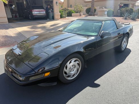 Used 1994 Chevrolet Corvette Convertible image 11