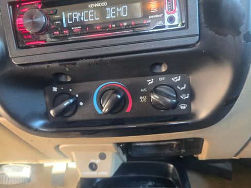 Used 2004 Ford Ranger XL image 11