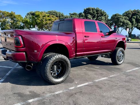 Used 2022 RAM 3500 Limited AWD/4WD image 2