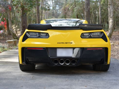 Used 2014 Chevrolet Corvette Stingray Coupe w/ 2LT Preferred Equipment Group image 2