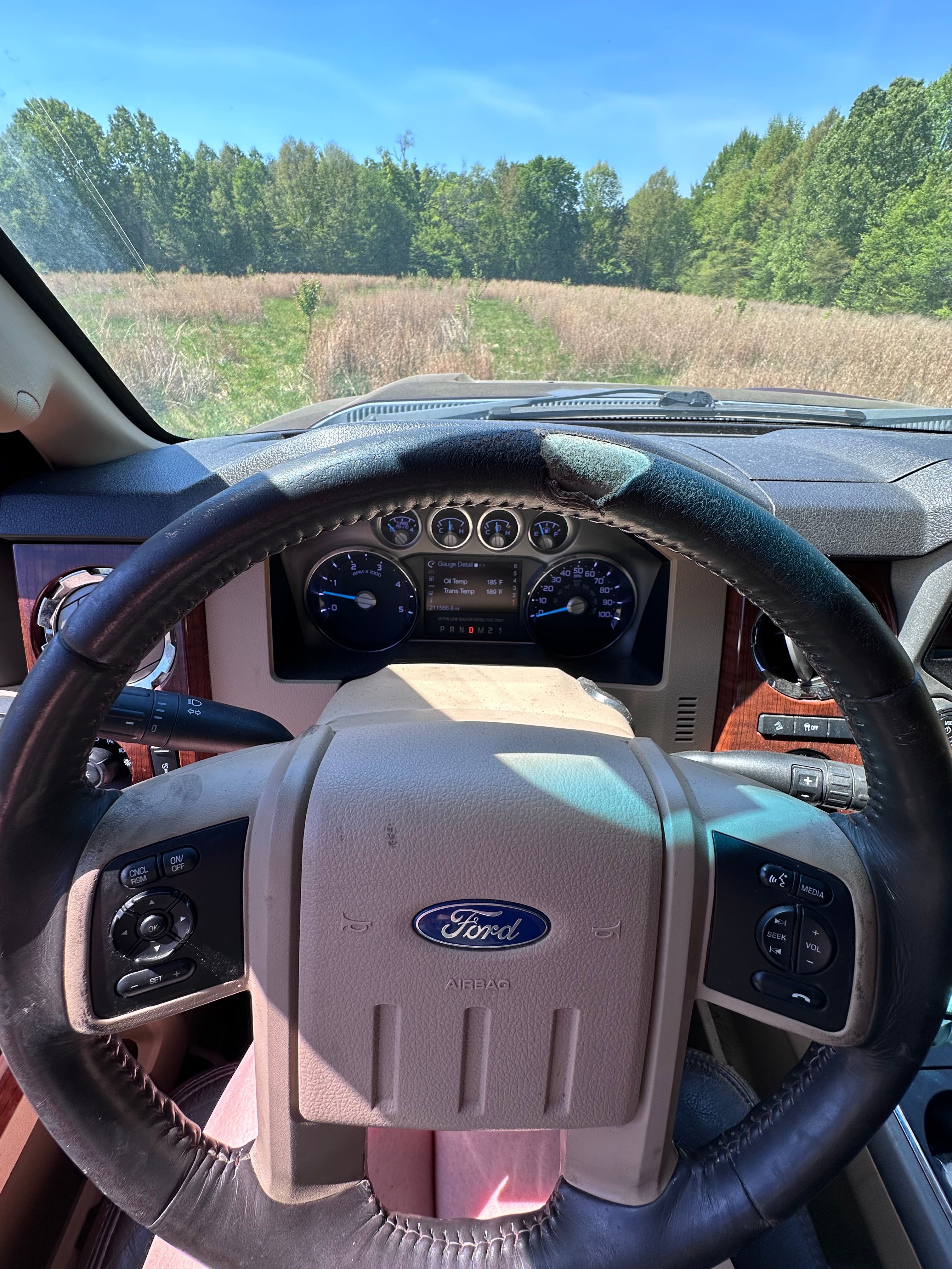 Used 2015 Ford F250 King Ranch w/ FX4 Off-Road Package AWD/4WD image 16