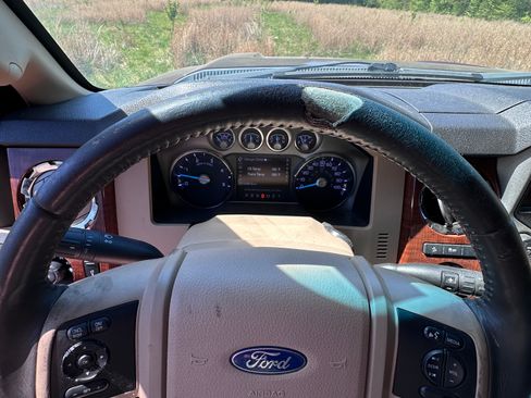 Used 2015 Ford F250 King Ranch w/ FX4 Off-Road Package AWD/4WD image 16
