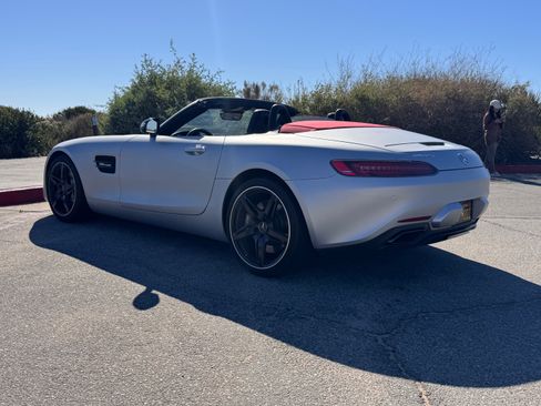 Used 2018 Mercedes-Benz AMG GT Roadster image 29