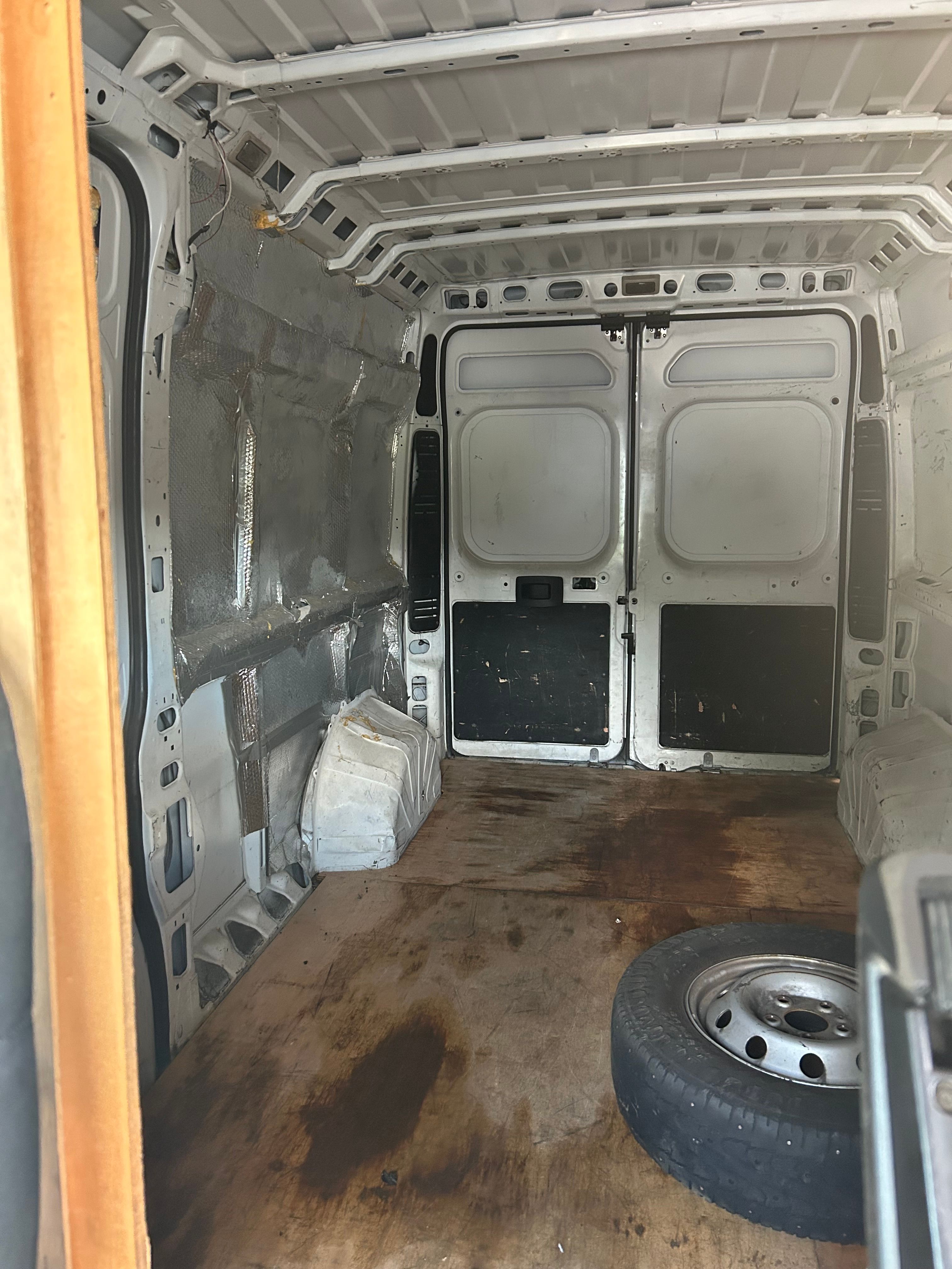 Used 2017 RAM ProMaster 2500 w/ Premium Appearance Group FWD image 12
