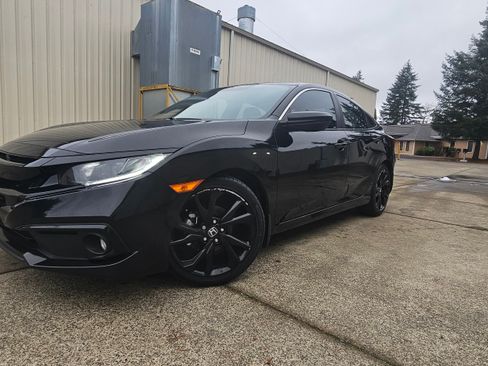 Used 2020 Honda Civic Sport image 9