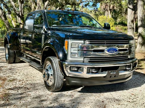 Used 2017 Ford F450 Lariat w/ Lariat Ultimate Package image 1