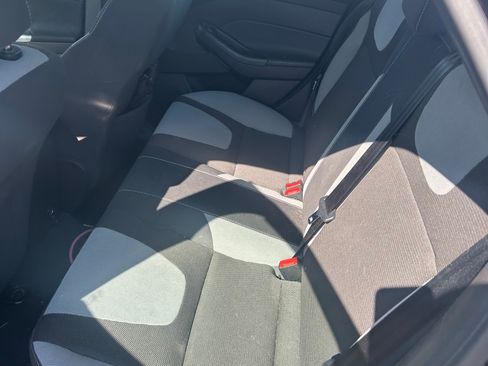 Used 2012 Ford Focus SE image 5