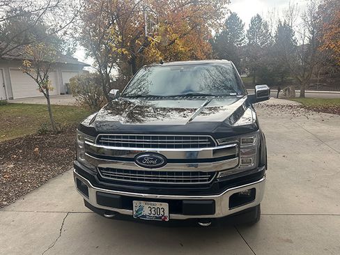 Used 2019 Ford F150 Lariat w/ Equipment Group 502A Luxury image 2