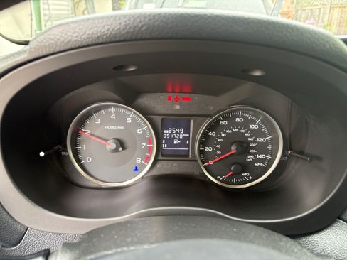 Used 2017 Subaru Crosstrek 2.0i Premium image 9