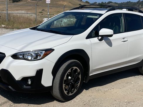 Used 2021 Subaru Crosstrek 2.0i Premium w/ Moonroof Package AWD/4WD image 4