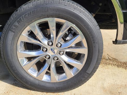 Used 2017 Ford F150 XLT w/ Equipment Group 302A Luxury image 24