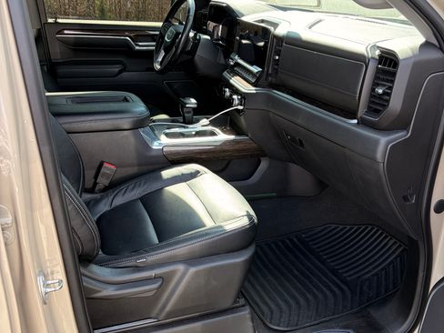 Used 2022 GMC Sierra 1500 Elevation image 8