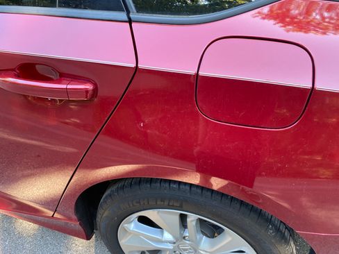 Used 2018 Honda Accord LX image 9