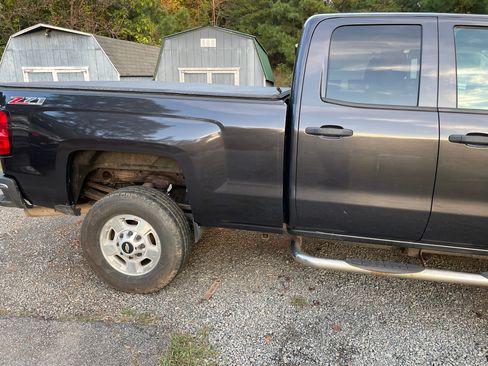 Used 2015 Chevrolet Silverado 2500 LT w/ Z71 Package, Off-Road image 4