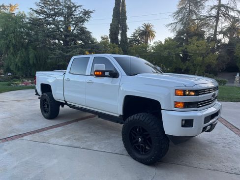 Used 2016 Chevrolet Silverado 2500 LTZ w/ Duramax Plus Package image 2