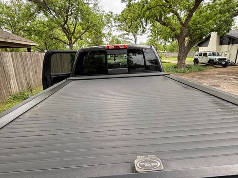 Used 2016 Chevrolet Silverado 2500 LT w/ LT Convenience Package AWD/4WD image 2
