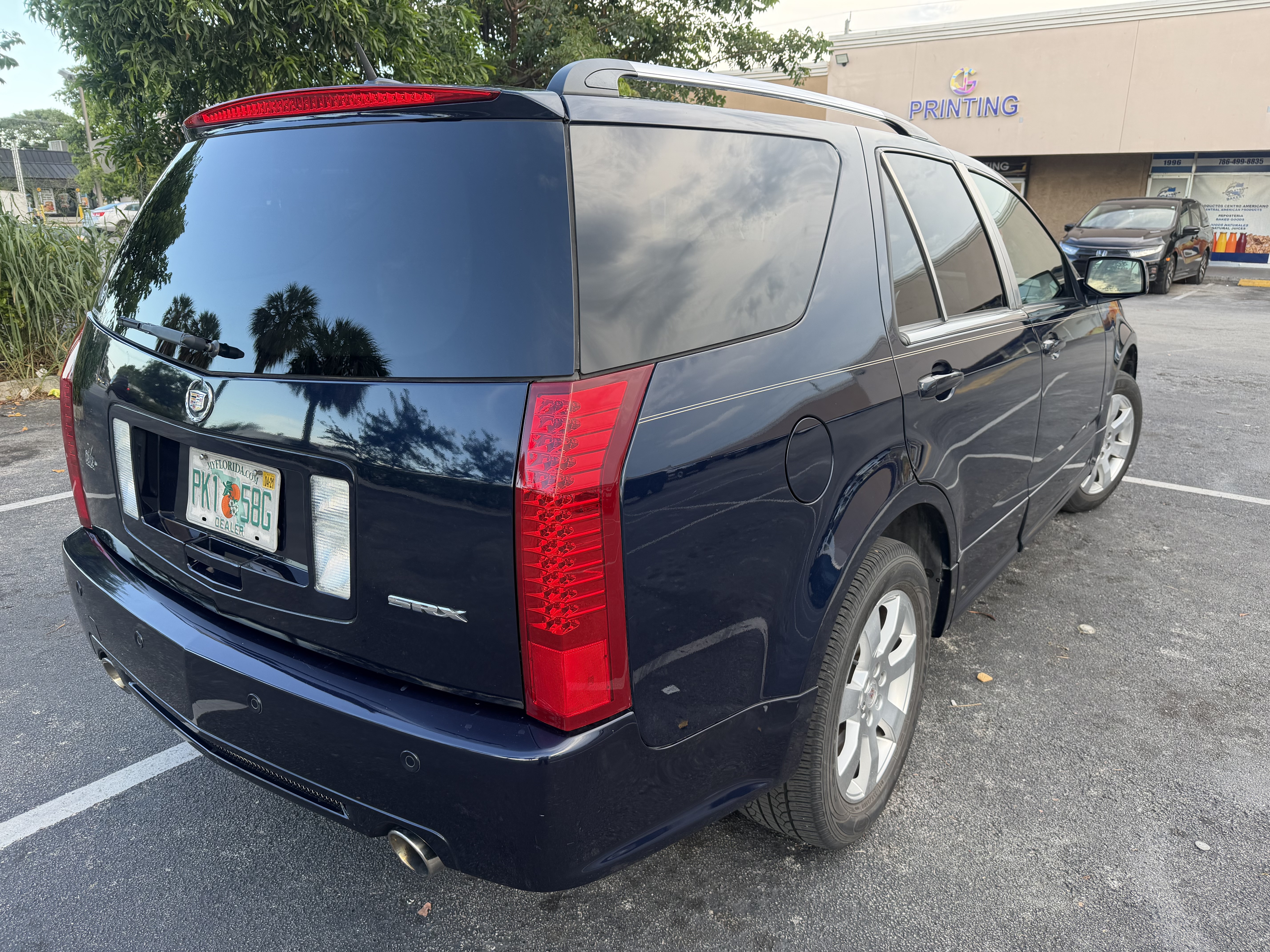 Used 2008 Cadillac SRX AWD w/ Utility Package image 6