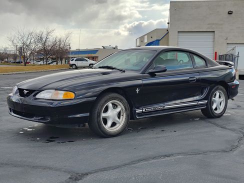 Used 1998 Ford Mustang Coupe RWD image 9