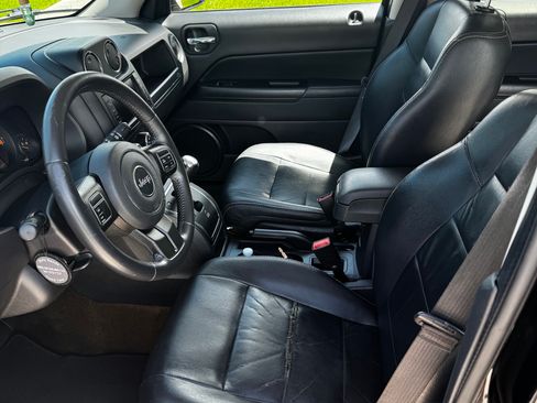 Used 2016 Jeep Patriot High Altitude FWD image 11