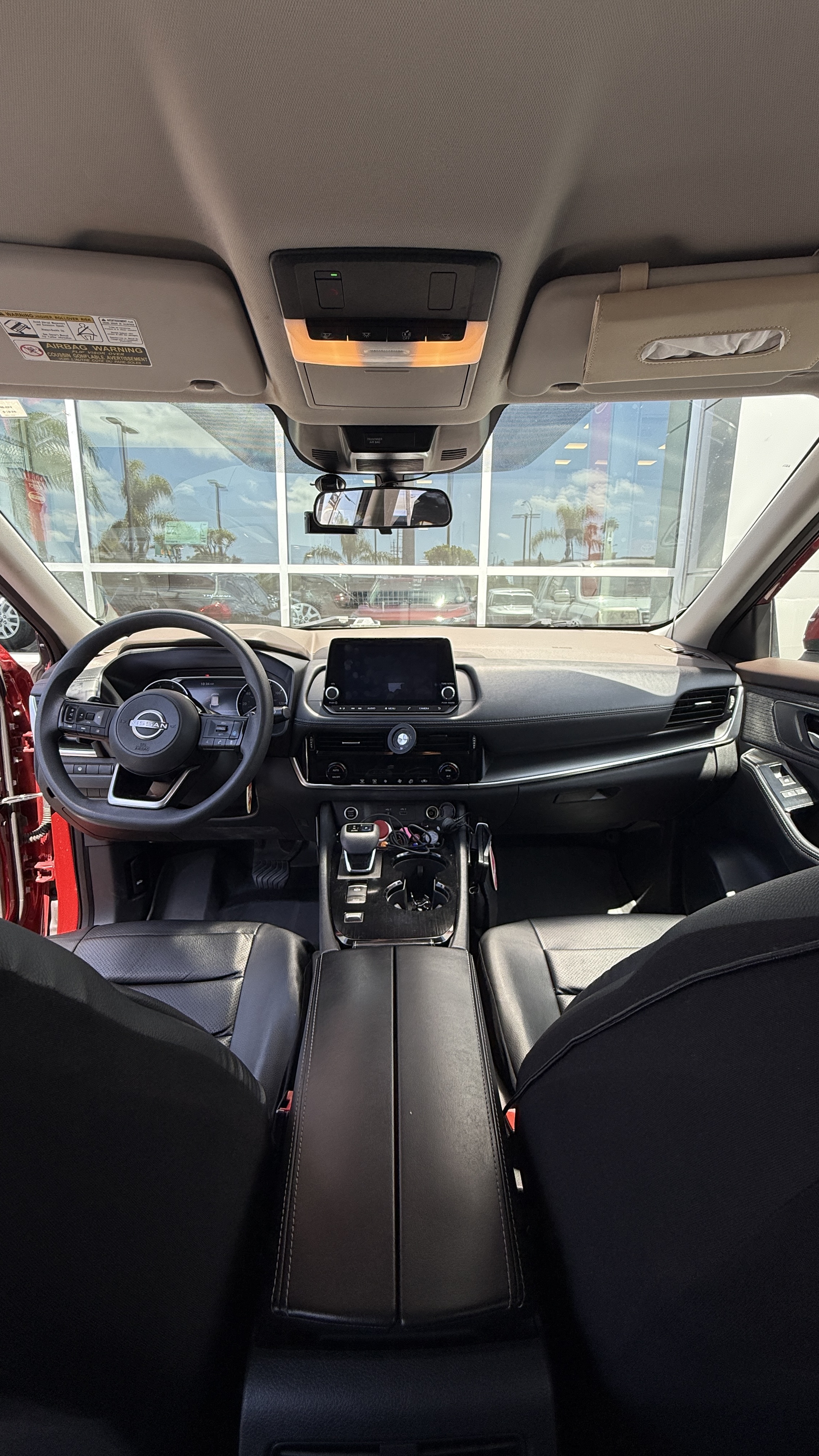 Used 2022 Nissan Rogue SV FWD image 9