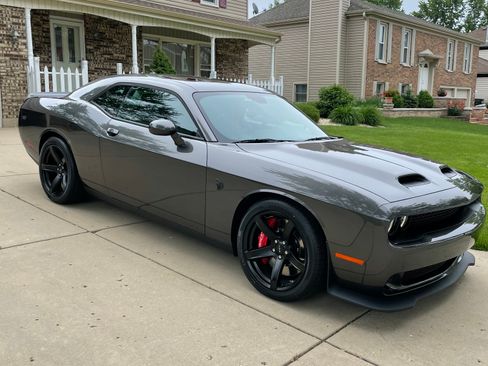 Used 2022 Dodge Challenger SRT Hellcat Redeye image 2