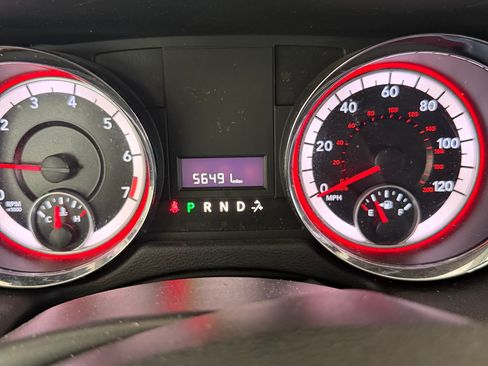 Used 2014 Dodge Grand Caravan SXT FWD image 10