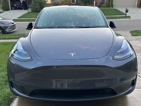 Used 2023 Tesla Model Y Long Range image 4