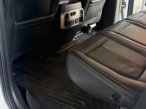 Used 2019 Ford F150 Lariat w/ Equipment Group 501A Mid image 15