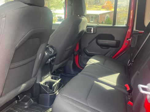 Used 2022 Jeep Wrangler Unlimited Sport image 6