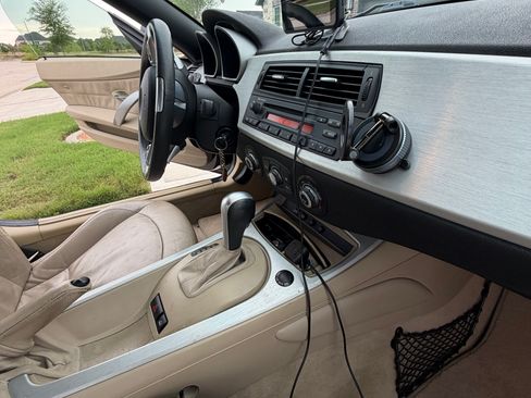 Used 2008 BMW Z4 3.0i image 12