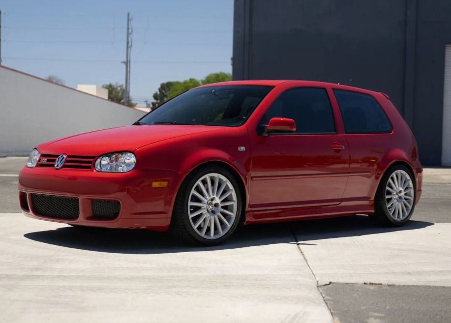 Used 2004 Volkswagen R32 AWD/4WD image 1