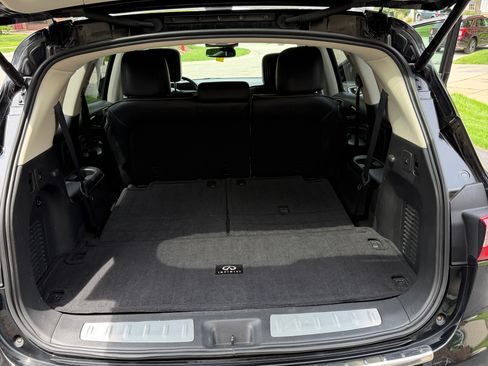 Used 2014 INFINITI QX60 Luxe w/ Deluxe Touring Package AWD/4WD image 32