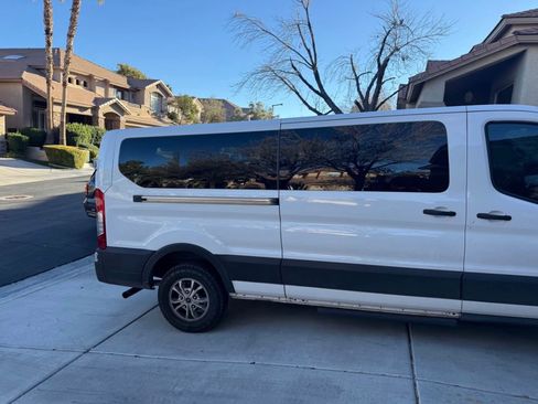 Used 2021 Ford Transit 350 XLT RWD image 1