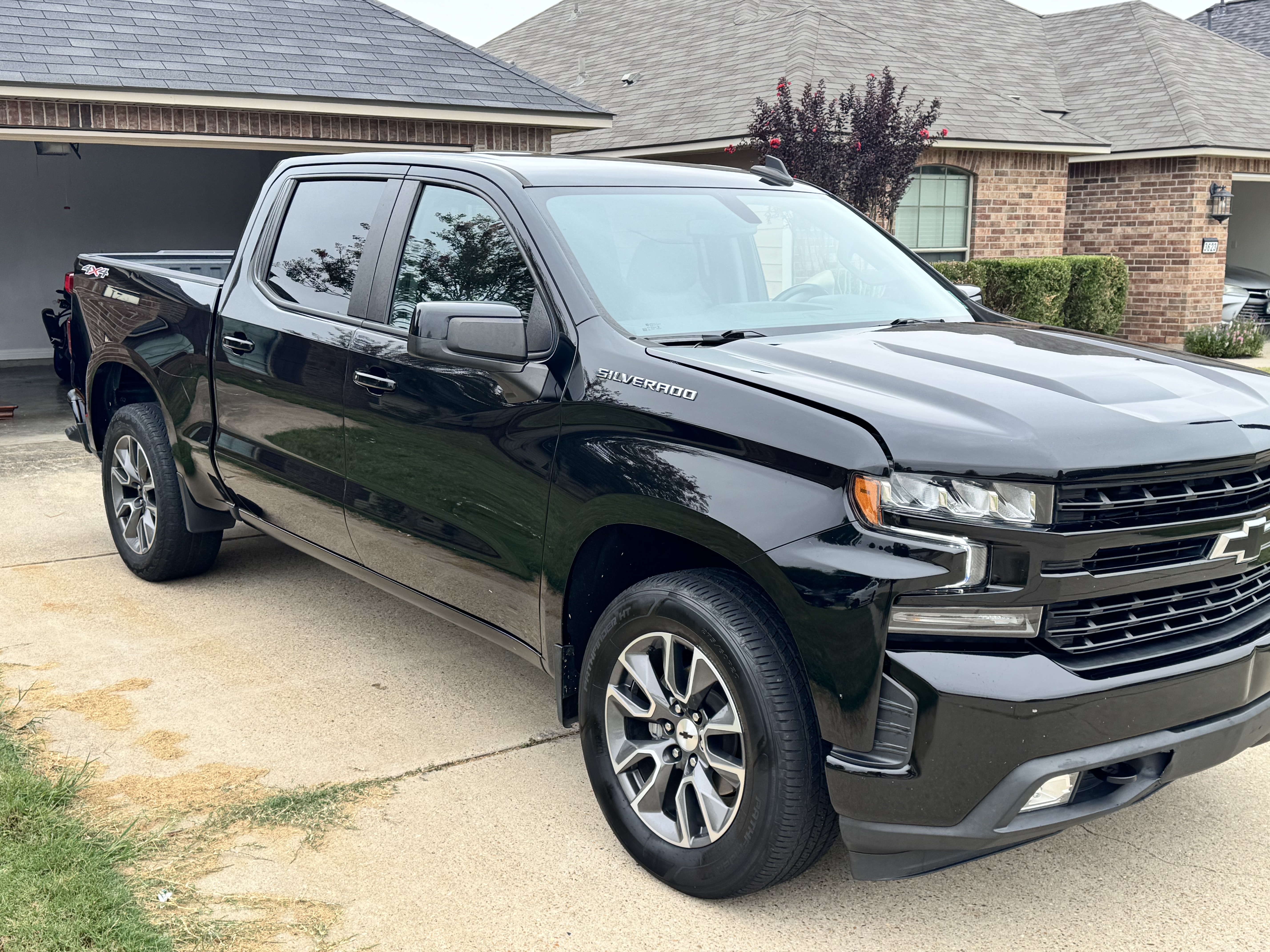 Used 2021 Chevrolet Silverado 1500 RST w/ Convenience Package II AWD/4WD image 1
