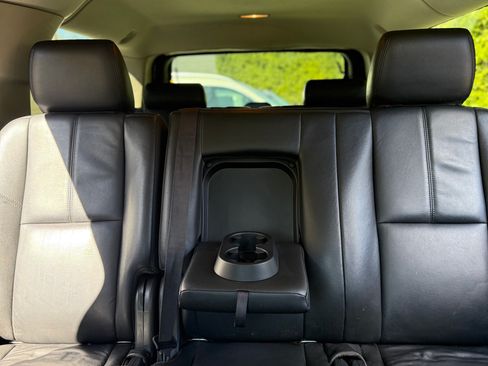 Used 2013 GMC Yukon XL SLT image 8