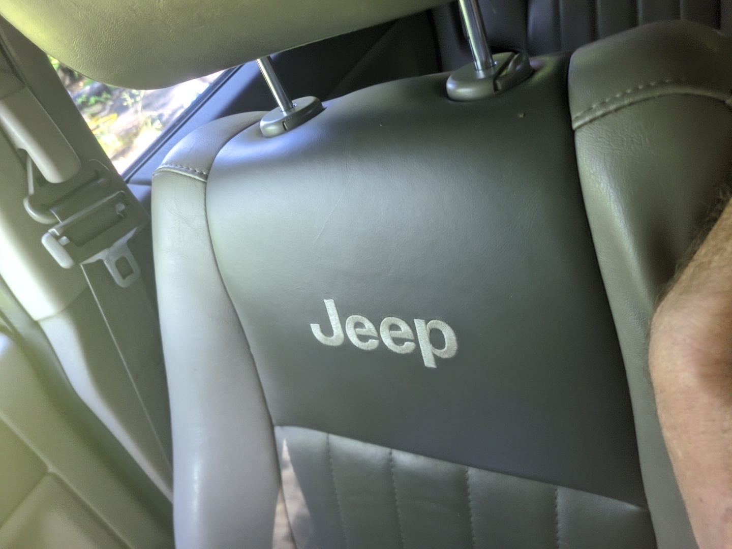 Used 2006 Jeep Grand Cherokee Laredo AWD/4WD image 11