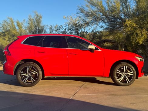 Used 2018 Volvo XC60 T6 R-Design w/ Convenience Package image 15