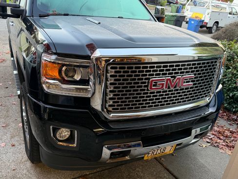 Used 2016 GMC Sierra 2500 Denali w/ Duramax Plus Package image 6