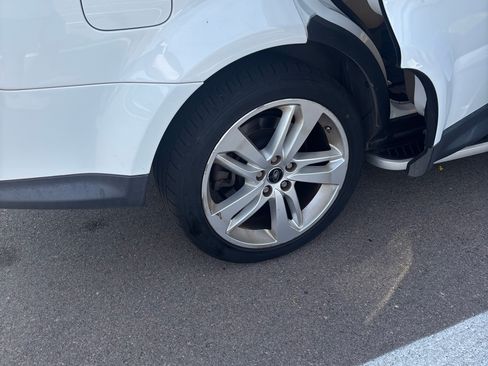 Used 2013 Land Rover Range Rover Sport HSE LUX image 12