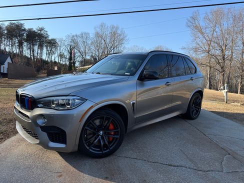 Used 2017 BMW X5 M image 4