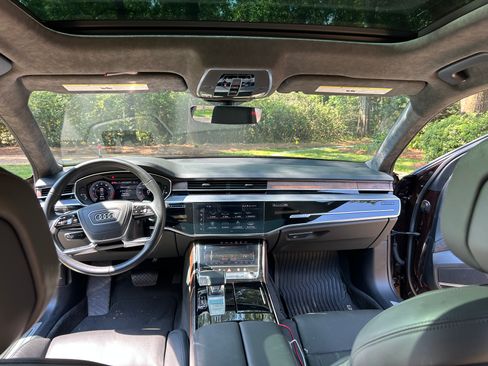 Used 2021 Audi A8 L 4.0T image 12