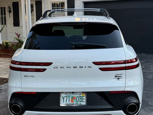 Used 2025 Genesis GV70 2.5T w/ Sport Prestige Package image 6