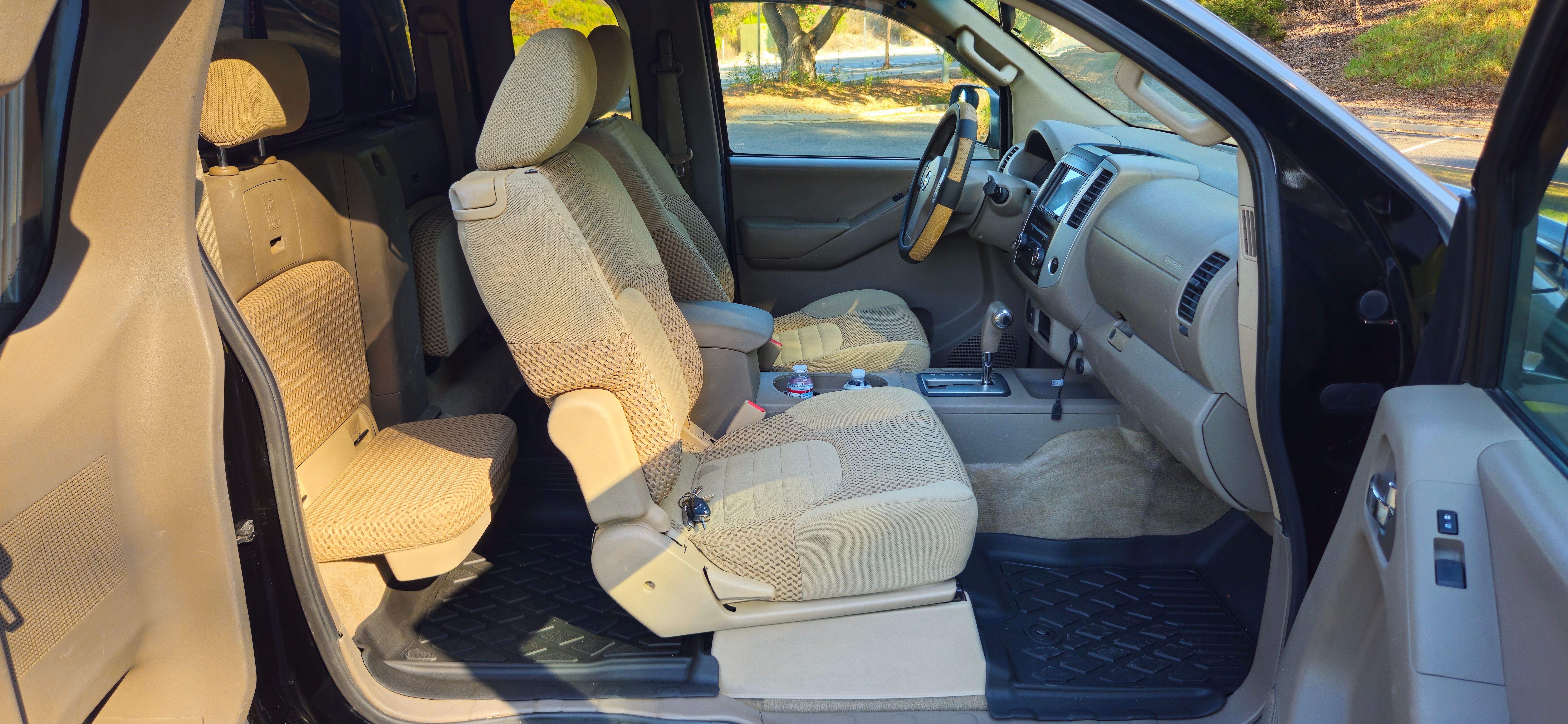 Used 2013 Nissan Frontier SV RWD image 17