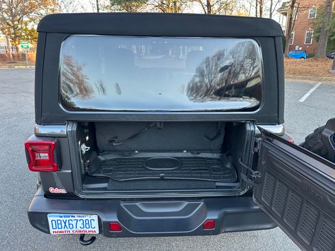 Used 2023 Jeep Wrangler Sport image 16