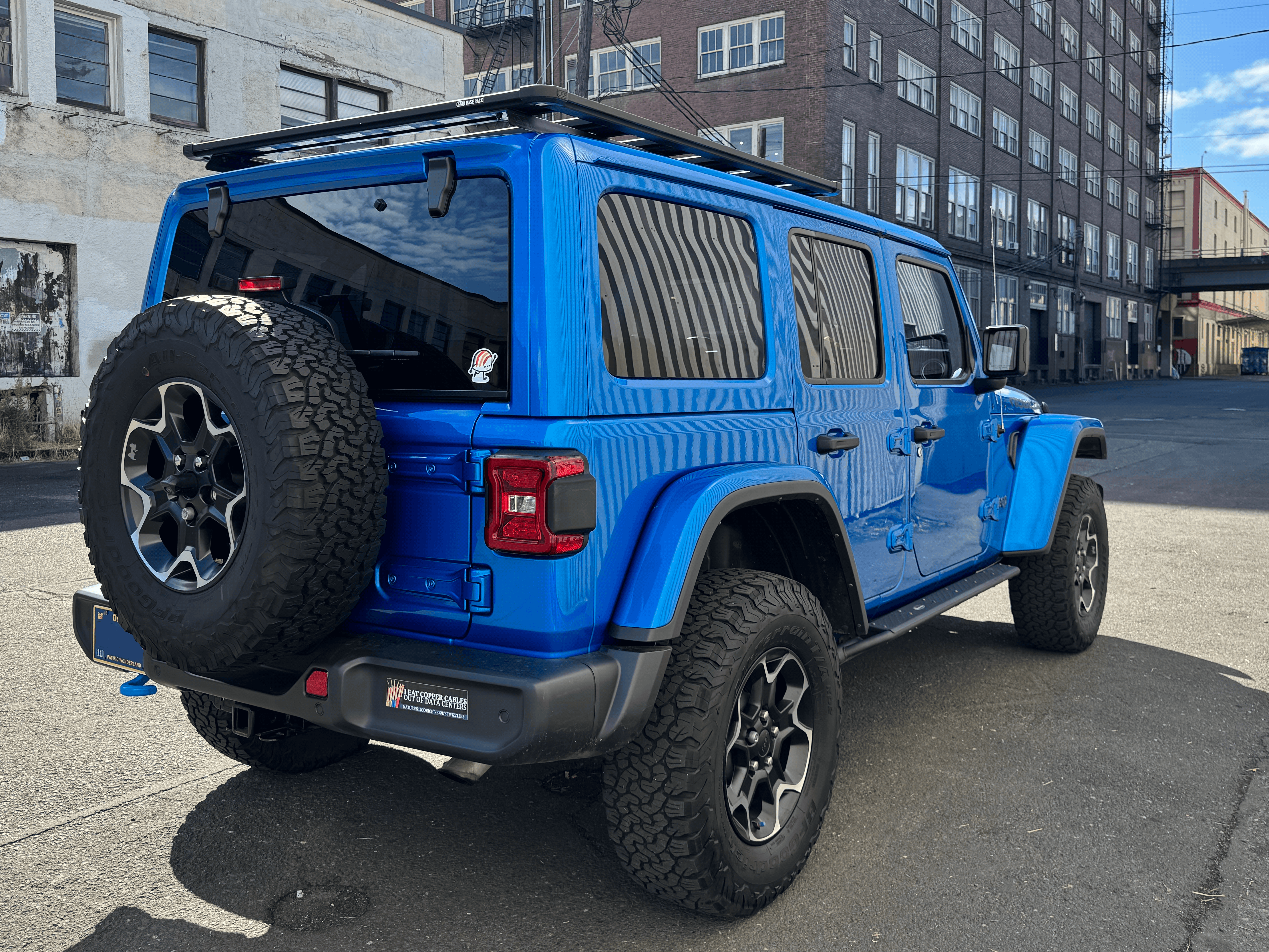 Used 2021 Jeep Wrangler Unlimited Rubicon 4xe w/ Cold Weather Group AWD/4WD image 5