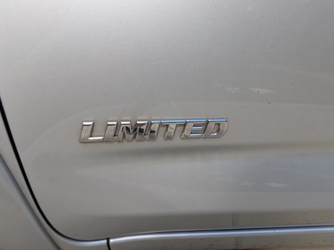 Used 2010 Toyota RAV4 Limited AWD/4WD image 31