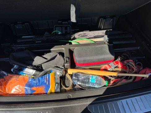 Used 2022 Chevrolet Suburban RST w/ Luxury Package image 29