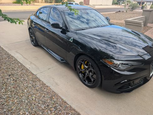 Used 2021 Alfa Romeo Giulia Quadrifoglio RWD image 6